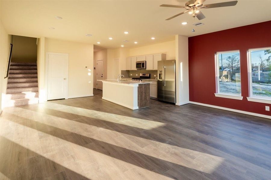 Spacious, unfurnished interior of a new home in , Houston (Image 17).