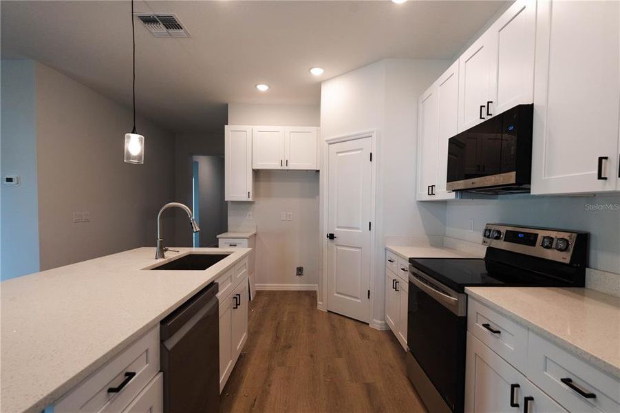 Furnished interior view inside a new home in , Tavares (Image 7).