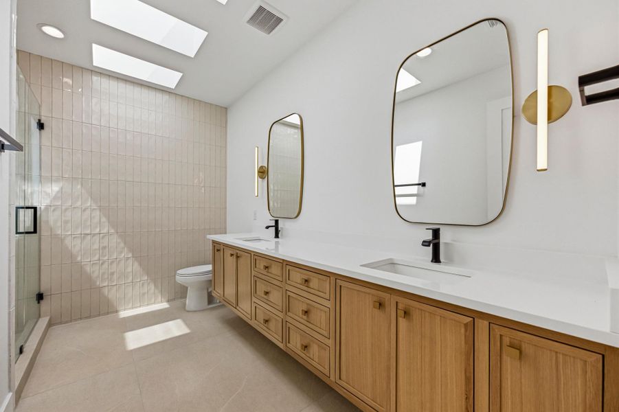 Furnished interior view inside a new home in , Austin (Image 7).