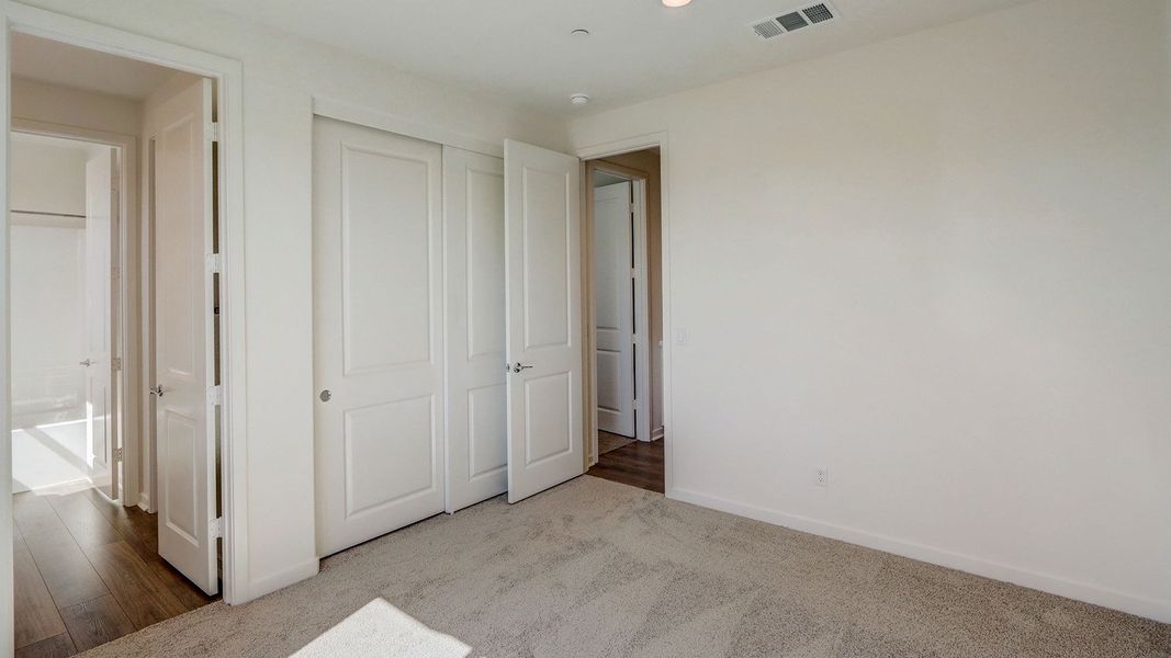 Representative unfurnished interior of a home built from the Residence 3003 by D.R. Horton in Havenwood, North Charleston (Image 40).