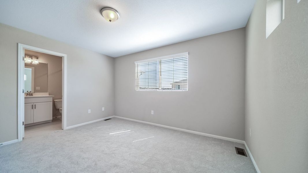 Spacious, unfurnished interior of a new home in Green Valley Ranch, Aurora (Image 22). Spacious, unfurnished interior of a new home in Green Valley Ranch, Aurora (Image 22).