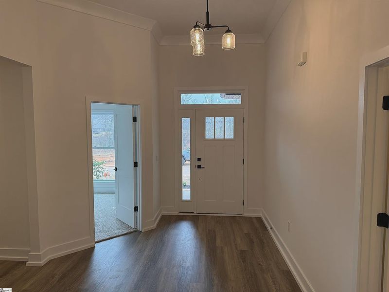 Spacious, unfurnished interior of a new home in Hidden Lake Estates, Greenville (Image 8).