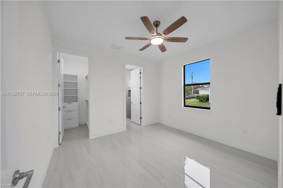 Spacious, unfurnished interior of a new home in , Lehigh Acres (Image 42).
