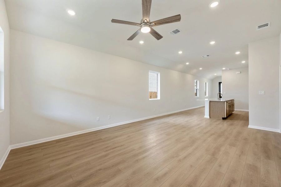 Spacious, unfurnished interior of a new home in La Cima, San Marcos (Image 13).