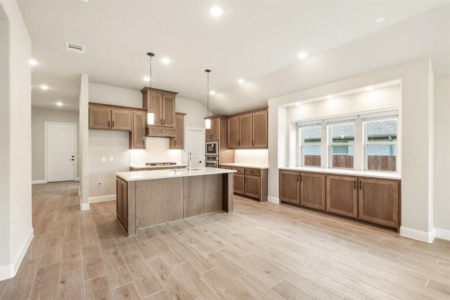 Furnished interior view inside a new home in Heartland Classic 60, Crandall (Image 12).