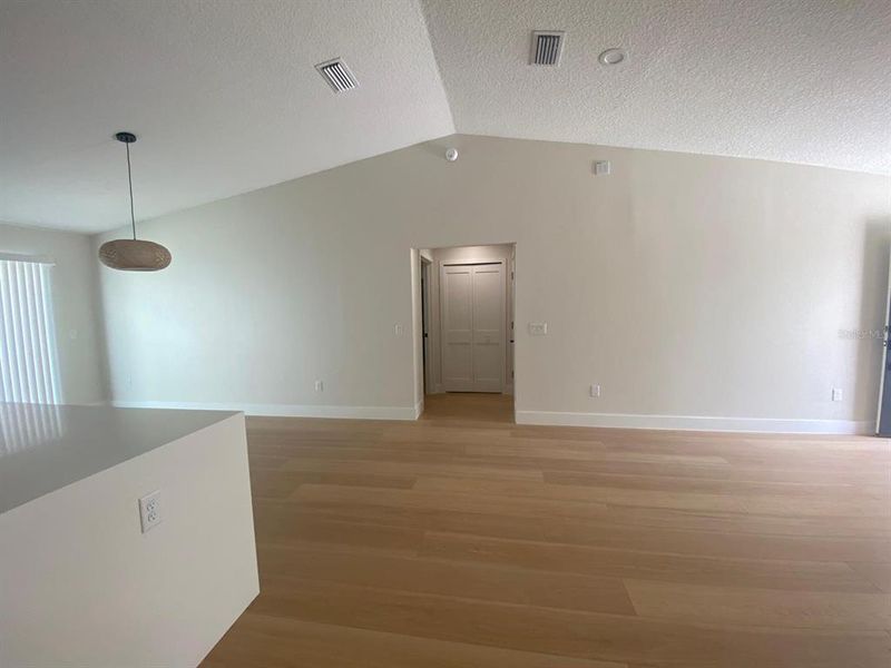 Spacious, unfurnished interior of a new home in , Orange City (Image 12).