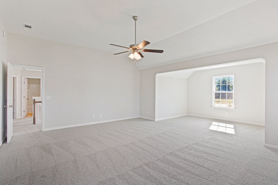 Representative unfurnished interior of a home built from the The Sunbury by RTS Homes in Doctor's Creek, Ludowici (Image 23).