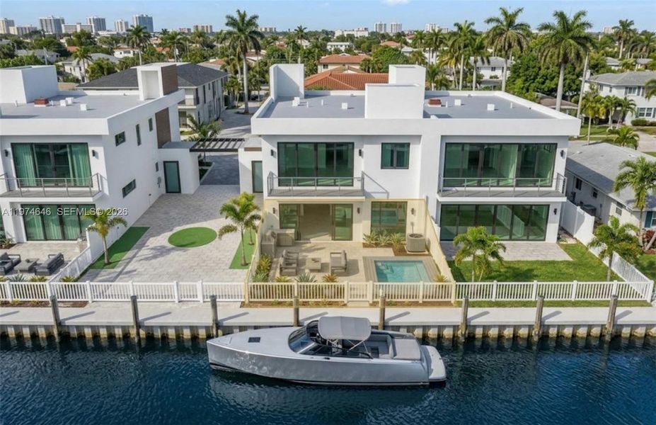Exterior details and patio area of a home in , Dania Beach (Image 48).