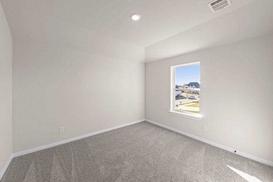 Spacious, unfurnished interior of a new home in Wildflower Ranch, Justin (Image 23).