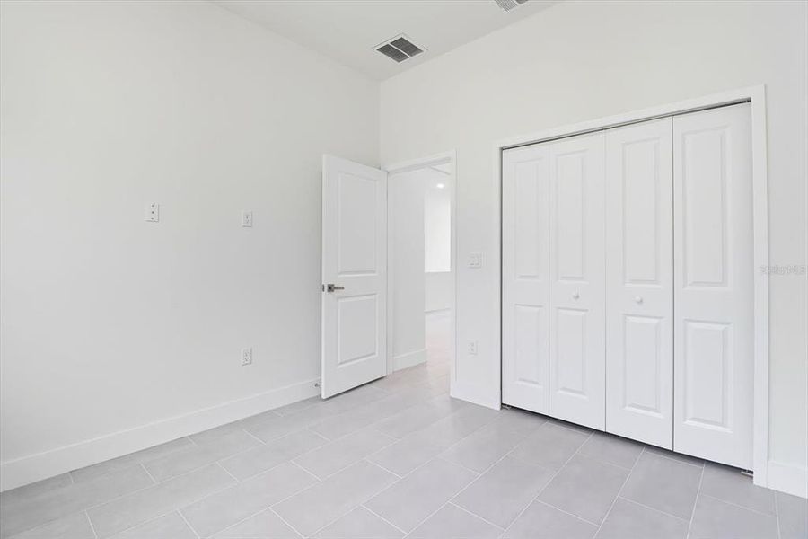 Spacious, unfurnished interior of a new home in , Dunnellon (Image 26).