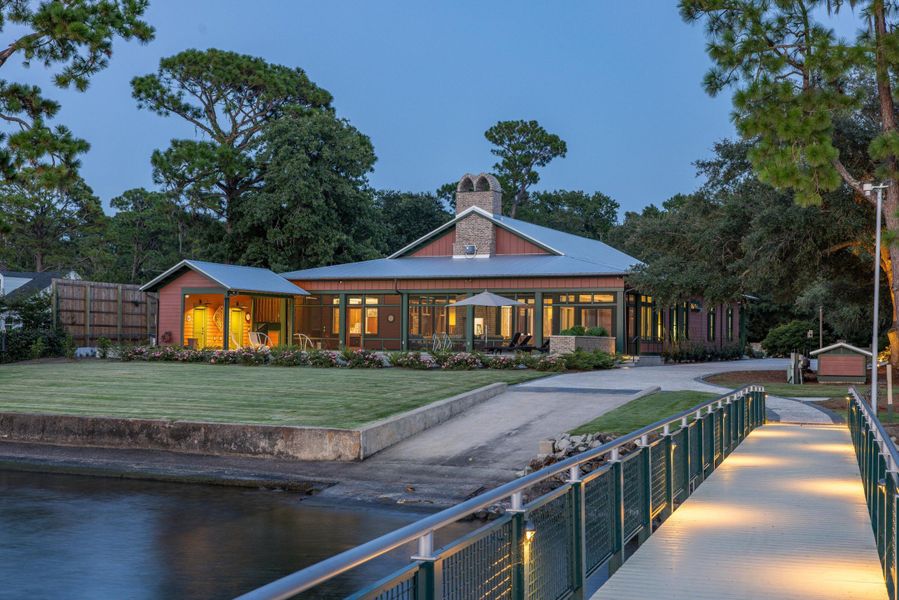 Community amenities in , Bonneau (Image 41).