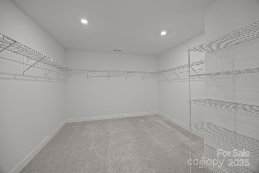 Spacious, unfurnished interior of a new home in Farms at Bellingham, Mooresville (Image 14).