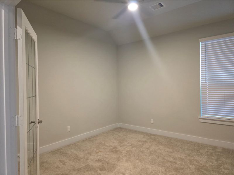 Spacious, unfurnished interior of a new home in Barton Creek Ranch, Conroe (Image 37). Spacious, unfurnished interior of a new home in Barton Creek Ranch, Conroe (Image 37).