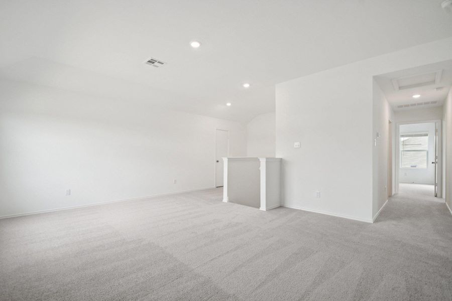 Spacious, unfurnished interior of a new home in Clayton Ranch, Copperas Cove (Image 28).