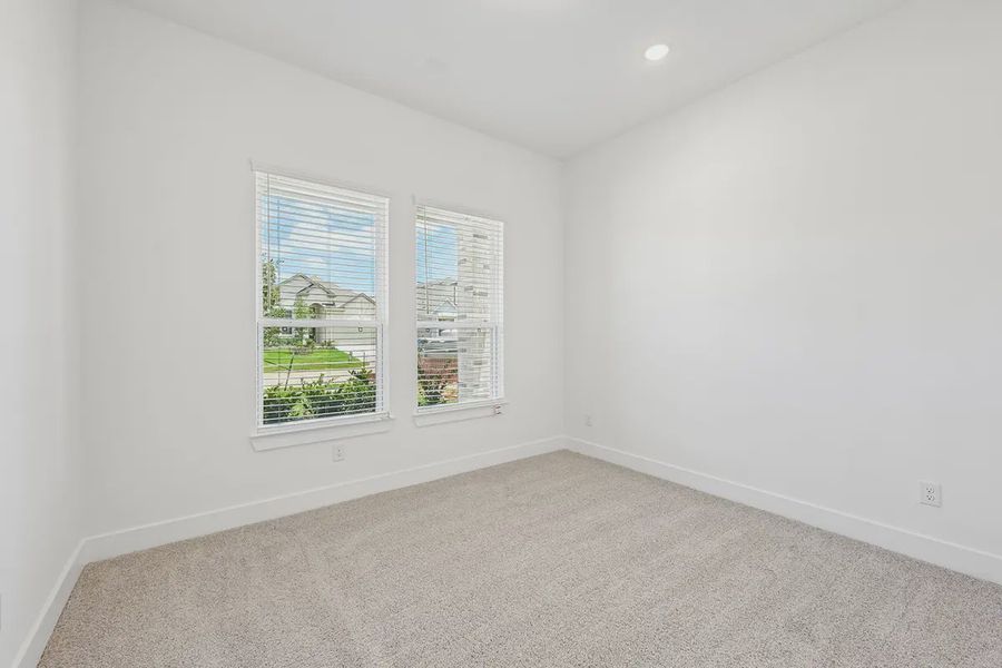 Spacious, unfurnished interior of a new home in Wood Leaf Reserve, Tomball (Image 29). Spacious, unfurnished interior of a new home in Wood Leaf Reserve, Tomball (Image 29).