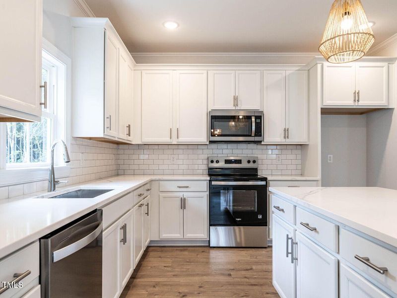 017-1280x960-kitchen