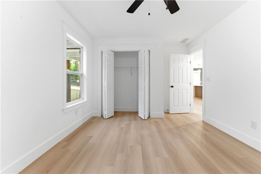 Spacious, unfurnished interior of a new home in , Cartersville (Image 14).