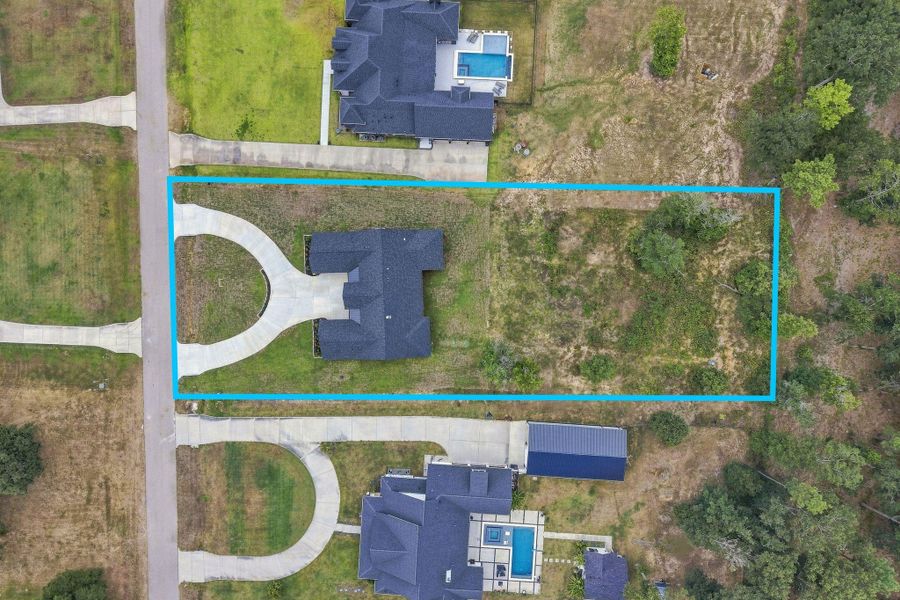 Community amenities in , Willis (Image 48).