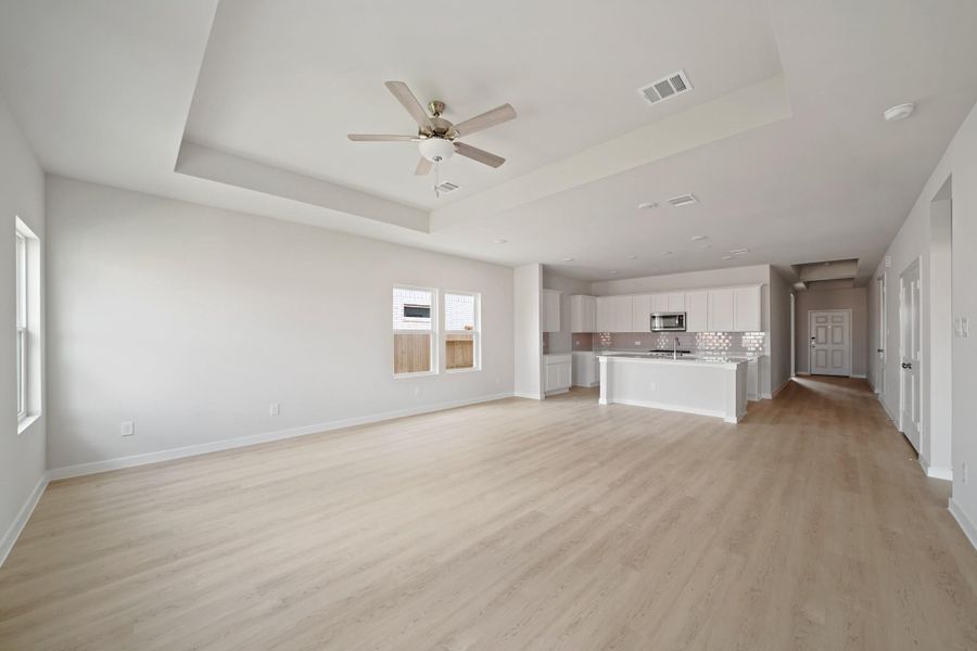 Spacious, unfurnished interior of a new home in Sunterra, Katy (Image 13). Spacious, unfurnished interior of a new home in Sunterra, Katy (Image 13).