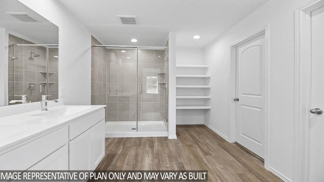 Furnished interior view inside a new home in East Williams Cove, Conroe (Image 3).