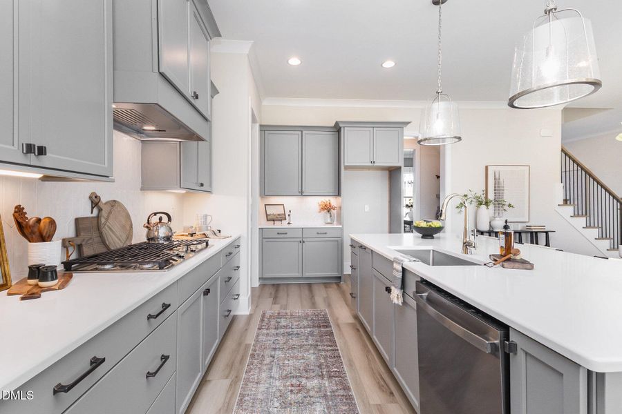 021_kv0a9020-edit_750