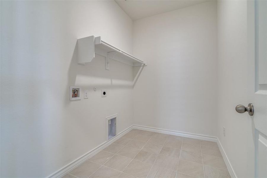 Spacious, unfurnished interior of a new home in Heartland Signature, Crandall (Image 20).