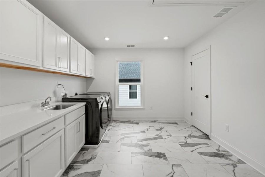 Furnished interior view inside a new home in Twin Lakes, Hoschton (Image 11).