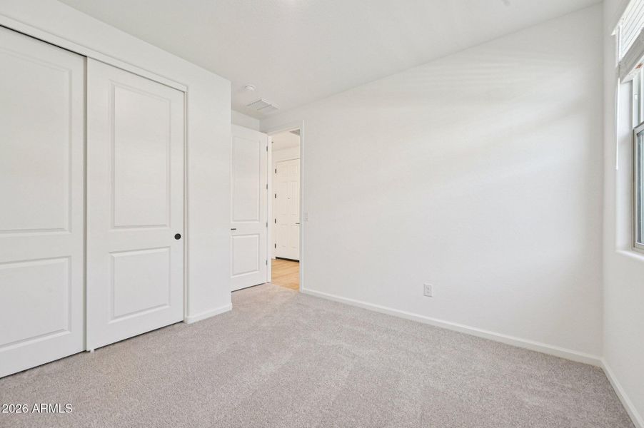 26-web-or-mls-W Buist Ave-S1001-026