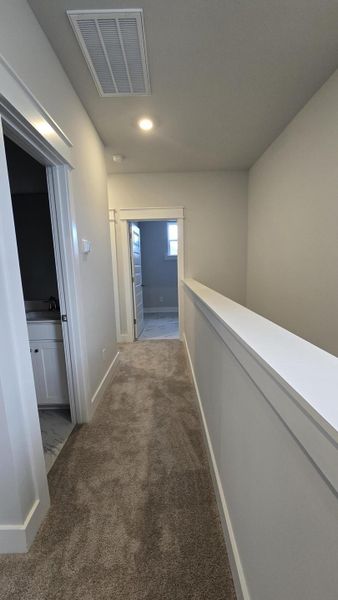 Spacious, unfurnished interior of a new home in , Summerville (Image 15).