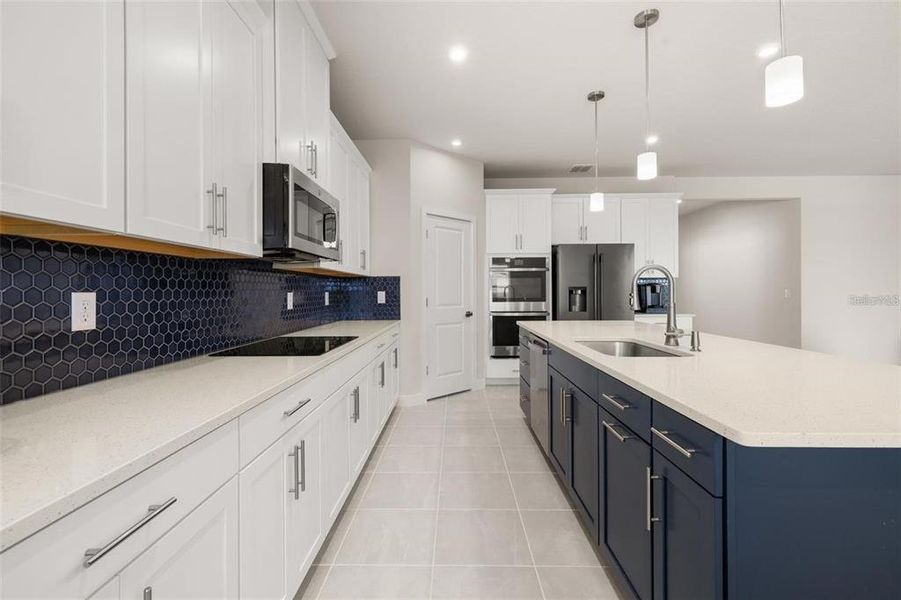 Furnished interior view inside a new home in , Clermont (Image 7).