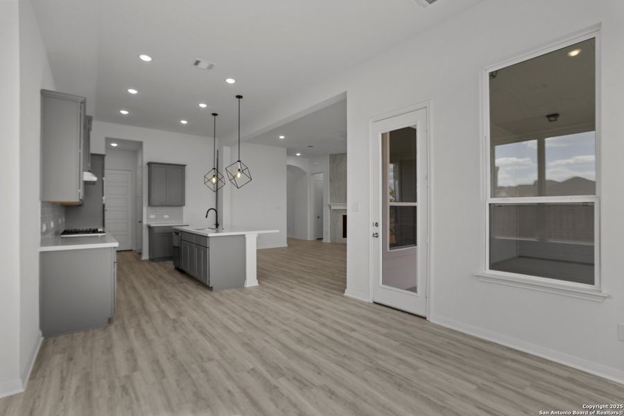 Spacious, unfurnished interior of a new home in Homestead 75', Schertz (Image 26).