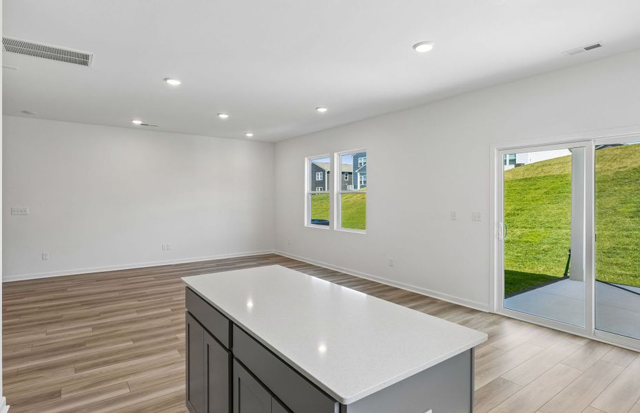 Spacious, unfurnished interior of a new home in Independence at Carter's Station, Columbia (Image 39).