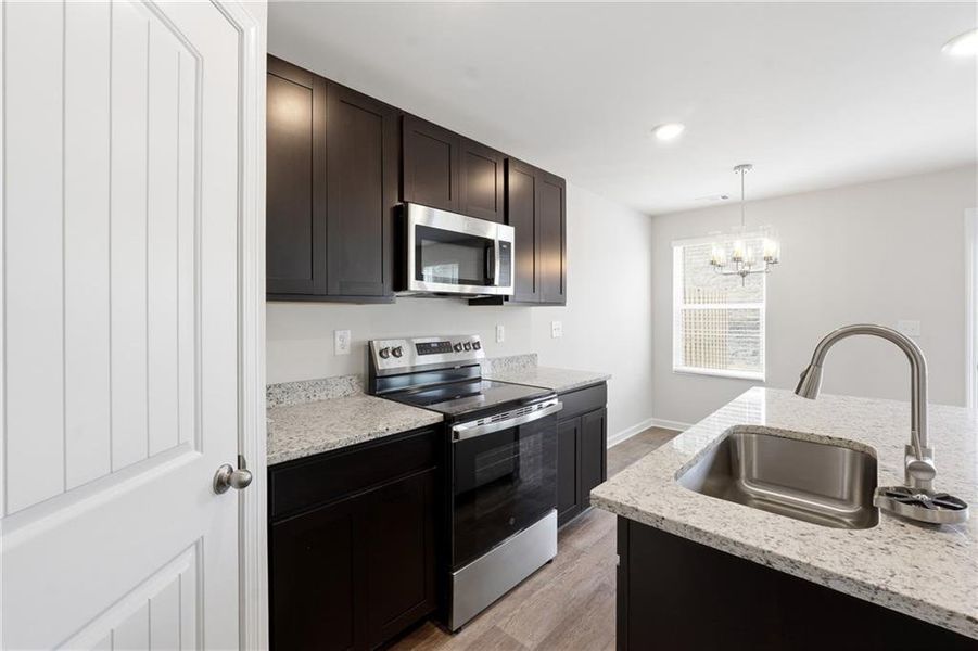 Furnished interior view inside a new home in Moss Creek, Hogansville (Image 11).