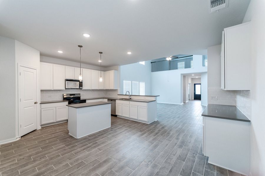 Furnished interior view inside a new home in Hannah Heights, Seguin (Image 4).