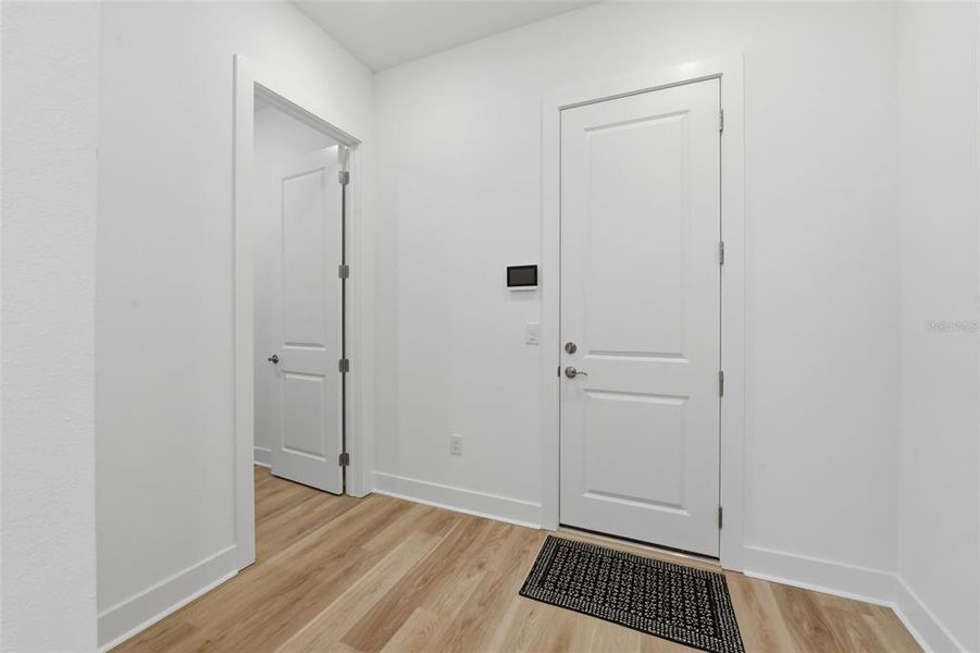 Spacious, unfurnished interior of a new home in Waterset, Apollo Beach (Image 20).