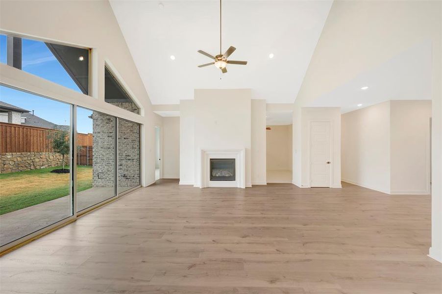 Spacious, unfurnished interior of a new home in Terraces – Estates, Rockwall (Image 20).
