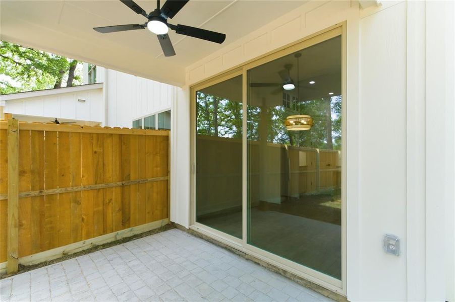 Exterior details and patio area of a home in , West Tawakoni (Image 3).