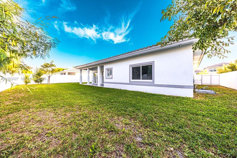 Exterior details and patio area of a home in , Homestead (Image 8).