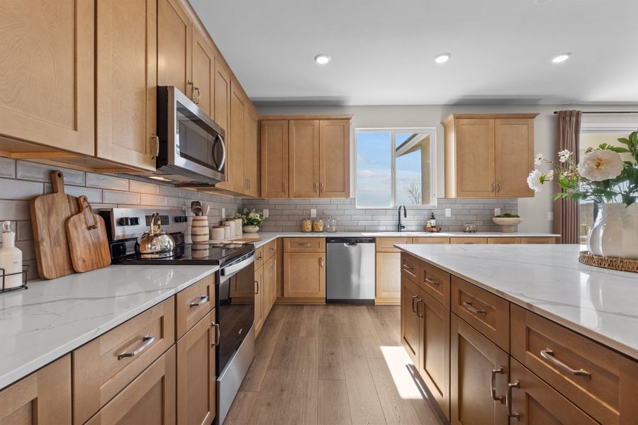 24102 W Hacienda Ave, Buckeye, AZ.  - Slide 31