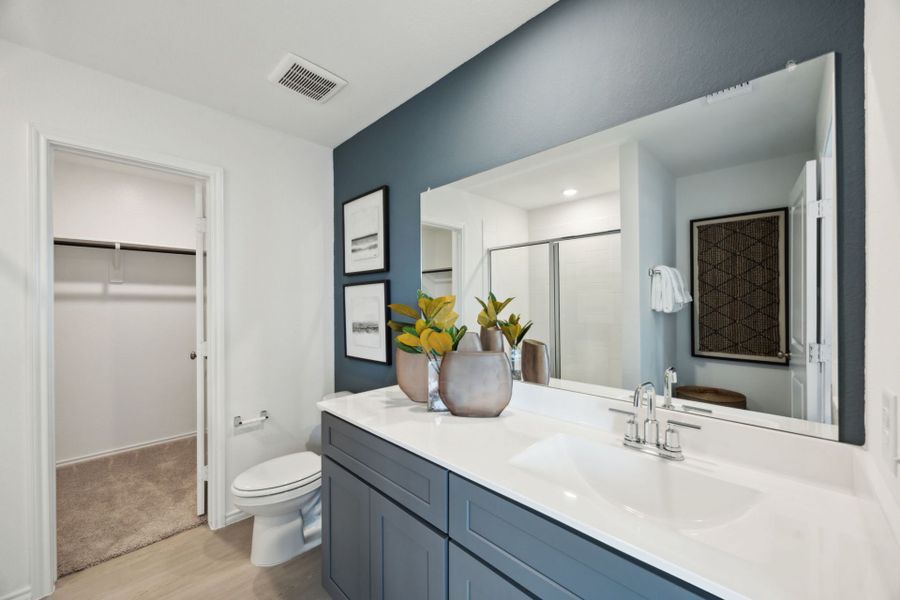 Owner's Bathroom Owner's Bathroom