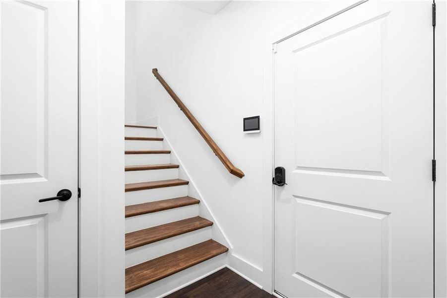 Spacious, unfurnished interior of a new home in , Stockbridge (Image 59).