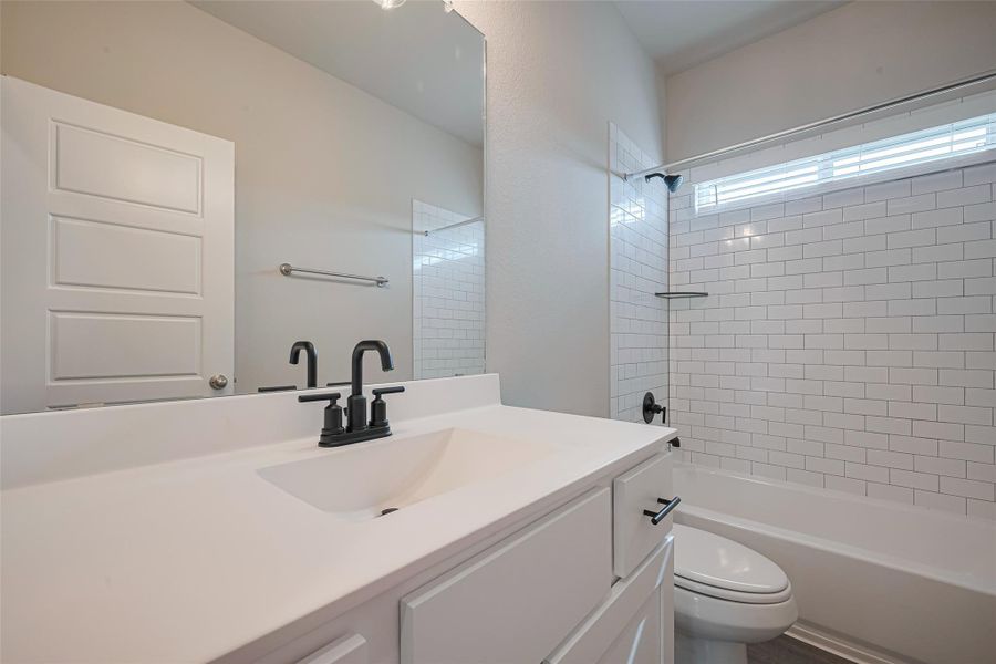 Furnished interior view inside a new home in La Segarra, Brookshire (Image 34).