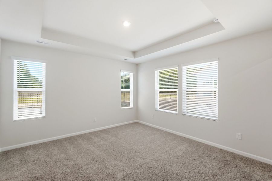 Spacious, unfurnished interior of a new home in Stonesummit at Reedy Creek, Charlotte (Image 14).