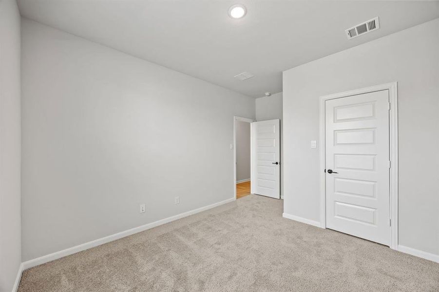 18-web-or-mls-1422-red-clover-ave