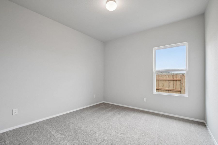Spacious, unfurnished interior of a new home in Cloverleaf, Austin (Image 17).