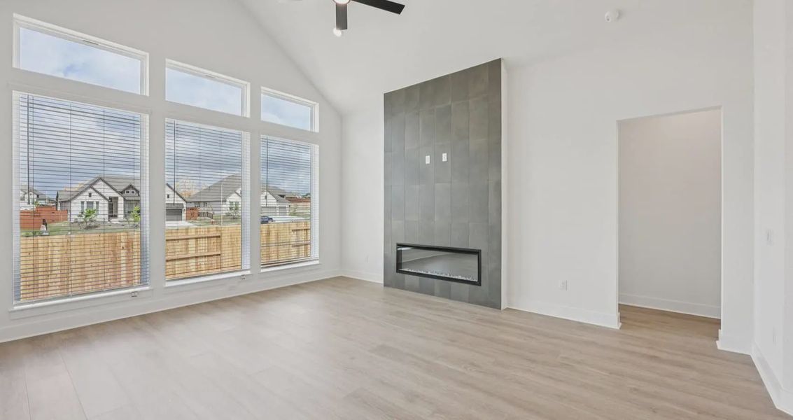 Spacious, unfurnished interior of a new home in Sunfield, Buda (Image 12). Spacious, unfurnished interior of a new home in Sunfield, Buda (Image 12).