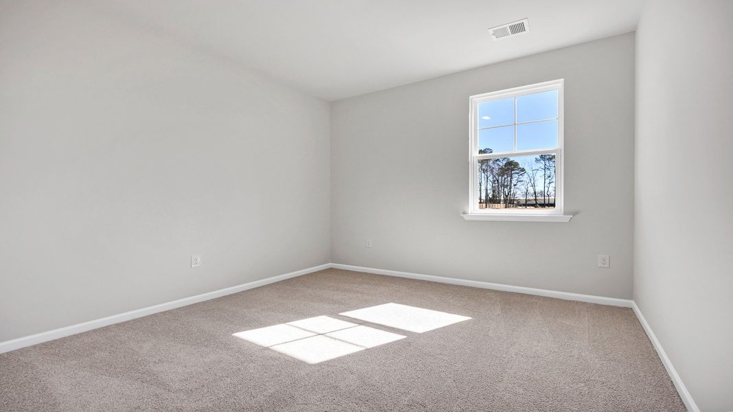 Spacious, unfurnished interior of a new home in Sease's Pond, Gilbert (Image 23).
