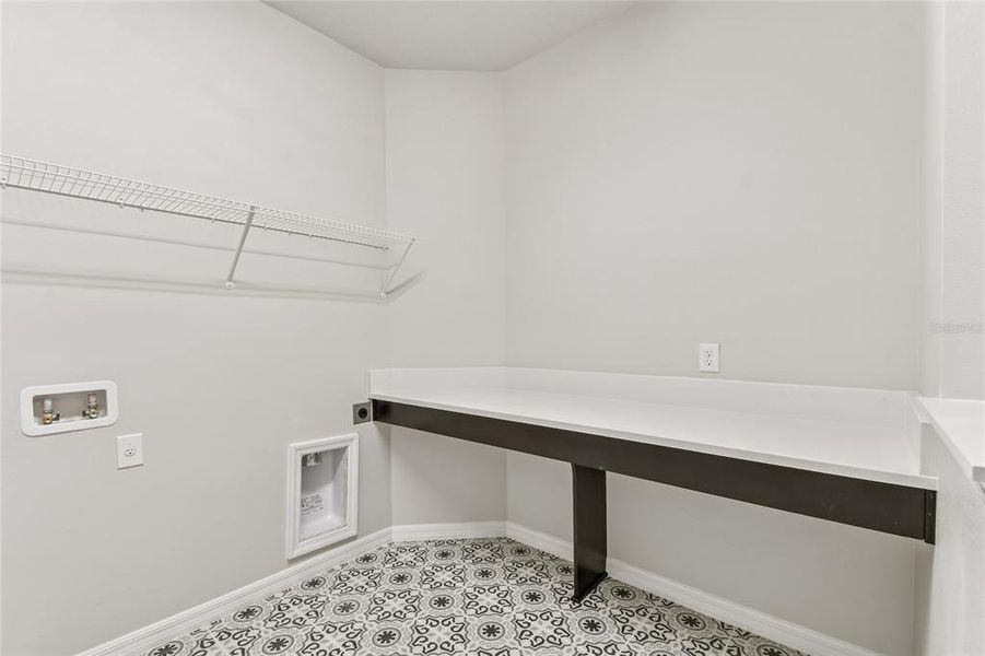 Spacious, unfurnished interior of a new home in John’s Lake North, Clermont (Image 24).