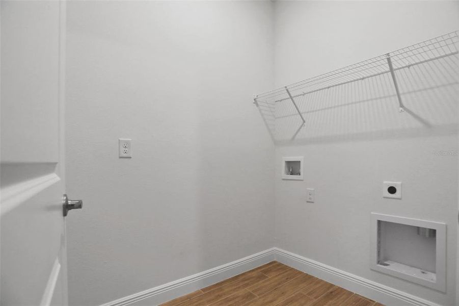 Spacious, unfurnished interior of a new home in Seaire, Parrish (Image 18).