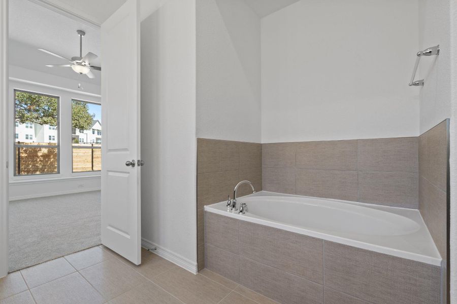 Primary Bath with garden Tub Primary Bath with garden Tub